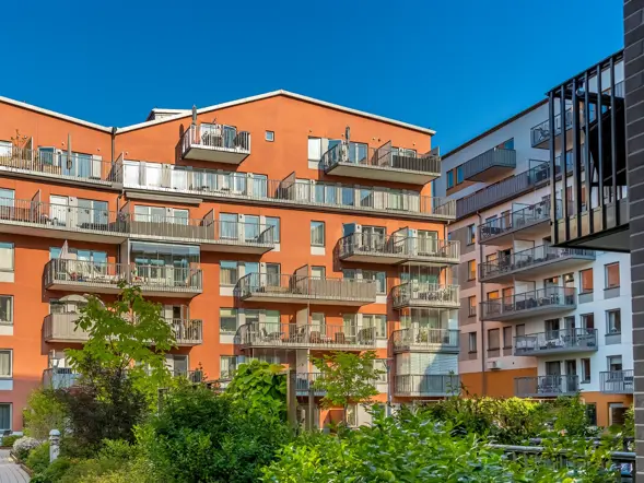 stadsutveckling_stockholm-hammarby-sjostad_spinna-vava_gard-fasad.webp