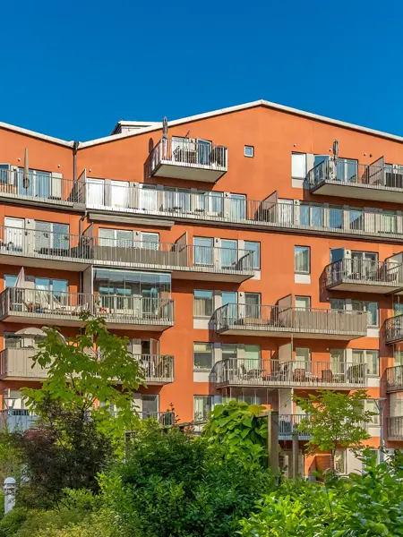 stadsutveckling_stockholm-hammarby-sjostad_spinna-vava_gard-fasad.webp