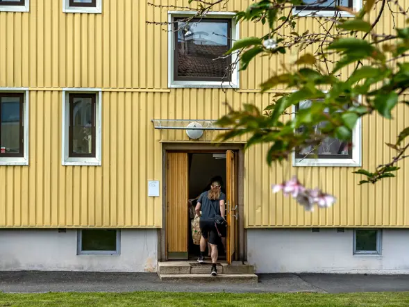 forvaltning_goteborg-jonsered_fasad-gul.webp